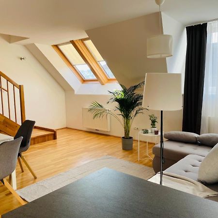 Vic Apartment Vienna Esterno foto
