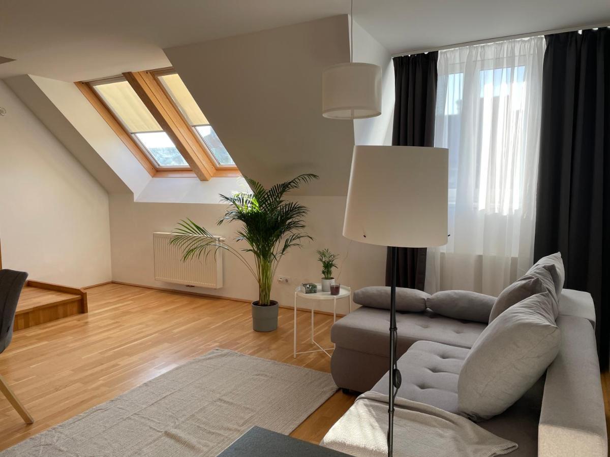 Vic Apartment Vienna Esterno foto