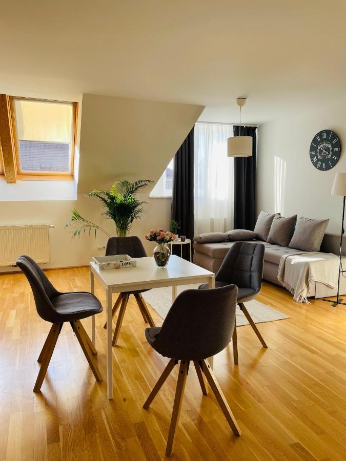 Vic Apartment Vienna Esterno foto